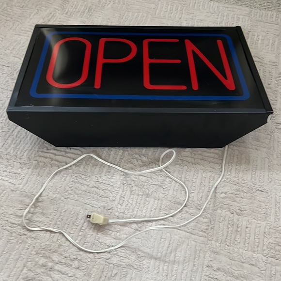 Vintage OPEN light up sign, approx 21”x13”x4.5” - Picture 8 of 16